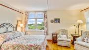 Top Mahone Bay