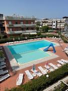 Taormina Mare Piscina Fondachello