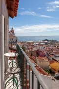 Alfama Stunning River and Historic City Views 2Bedrooms & 2Bathrooms AC Balcony 18th Century Building