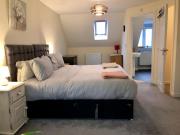 Entire 4 Bed Townhouse Entire 4 Bed Townhouse