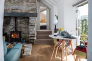 Cozy Log Burner Cottage & On-Site Dog Field