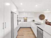 Villa Serene 3, 6-10 Market Street - Surfside Apartments WiFi, water views, Air Con, Pool