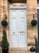 Traditional apt close to city centre & Hampden