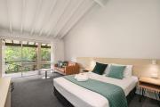 Top Avoca Beach