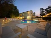 OCLuxeBnB Private Resort Living Minutes from Beach