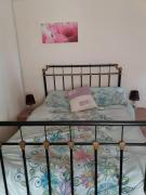 2-Bed Apartment - Sleeps 3 - Parking - near Albox