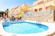 Fabulous 3 Bed House with 4 communal pools