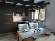 Bright renovated studio - 1 min from the slopes!