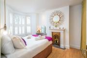 Stylish flat with private yard in Shepherd Bush