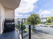 Dolphin Cove 8, 2-6 Government Rd - Air conditioning, Wi-Fi, lift, secure parking and close to town