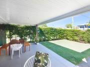 Happy Dayz - Pet Friendly - Walk to Dog Beach, Restaurants & Playgrounds