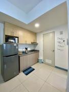 A Cozy 2 Bedroom Unit with a Parking at South Residences SM Southmall