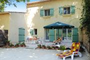 Country house with private terrace, Beaucaire Country house with private terrace, Beaucaire