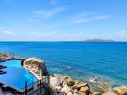 Top Nelly Bay