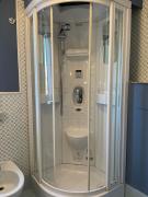 Elegante camera matrimoniale con balcone a 500 mt dal mare