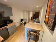 Paris Eiffel Tower et Disney apartments, parkings gratuits et sécurisés, 10 minutes métro to Paris