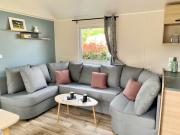 "Bungalow familial à Saint-Brevin-les-Pins avec piscine partagée"