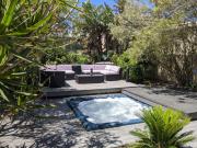 Sunset on Birubi pet friendly air con water views WI-FI and outdoor spa