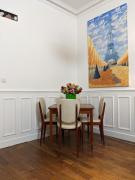 Private acces to theflat. Charming Parisian.