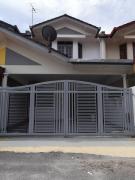 The Pigeon Alor Akar Guest House