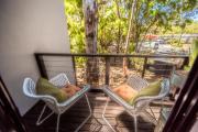MARGARET FOREST RETREAT Apartment 129 - Located within Margaret Forest, in the heart of the town centre of Margaret River, spa apartment!