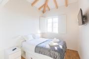 Modern 2BR Duplex Downtown by Art District by LovelyStay