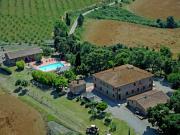 Agriturismo in Tuscany with Pool and Wine Tasting