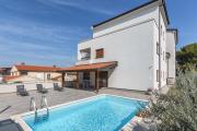 Apartment Volme with Private Pool