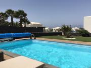 luxury 3bed Villa with heated private pool, full Sky and free WIFI