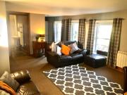 Stylish Historic Apartment - Sleeps 3 & Parking