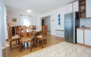 Awesome Apartment In Pirovac With 3 Bedrooms And Wifi