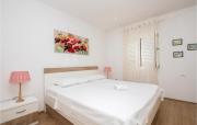 Amazing Apartment In Makarska With 1 Bedrooms And Wifi