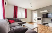 Three-Bedroom Apartment In Medulin