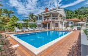 Beautiful Apartment In Porec With 1 Bedrooms, Wifi And Outdoor Swimming Pool
