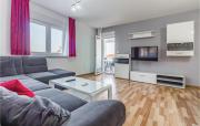 Three-Bedroom Apartment In Medulin