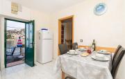 Cozy Home In Klada With Kitchen