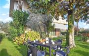 Nice Apartment In Capezzano Pianore
