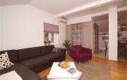 Awesome Apartment In Racisce With 3 Bedrooms And Wifi