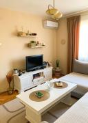 Cute, spacious apt in the heart of the old town