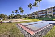 Kailua-Kona Condo with Resort Amenities Access!