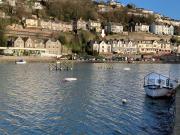 Large House in Looe, Near Beach and Bars with Great Views, Free Parking and Free Access to a Nearby Indoor Swimming Pool