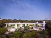Horizons House - spacious, ocean + bush views, peaceful