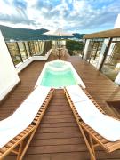 Cobertura Velejar em Condomínio Clube - com Área de Lazer