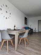 CASA PIRÁMIDE 1 Terraza y Parking privado