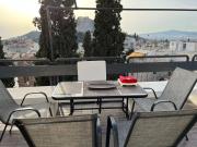 So Athens - Luminous duplex apt in Plaka, Acropolis views