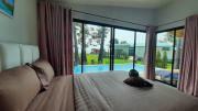 Lom Lay Beach Front Pool Villa Chaam, Huahin