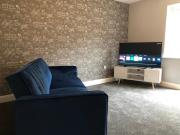 Hill House - 5 Mins Merry Hill - Perfect for Contractors & Families