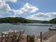 Dunedin - Waterside location, private garden and buckets of charm