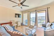 Beach and Pool Access HHI Resort Condo, Near Golf!