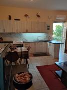 Top Stoupa Top Stoupa